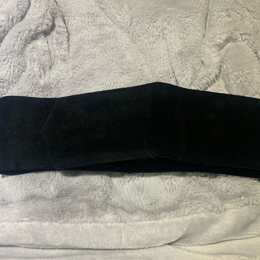 Vintage Christian Dior Luxurious Black and Gold Belt with Ornate Design - Picture 6 of 15